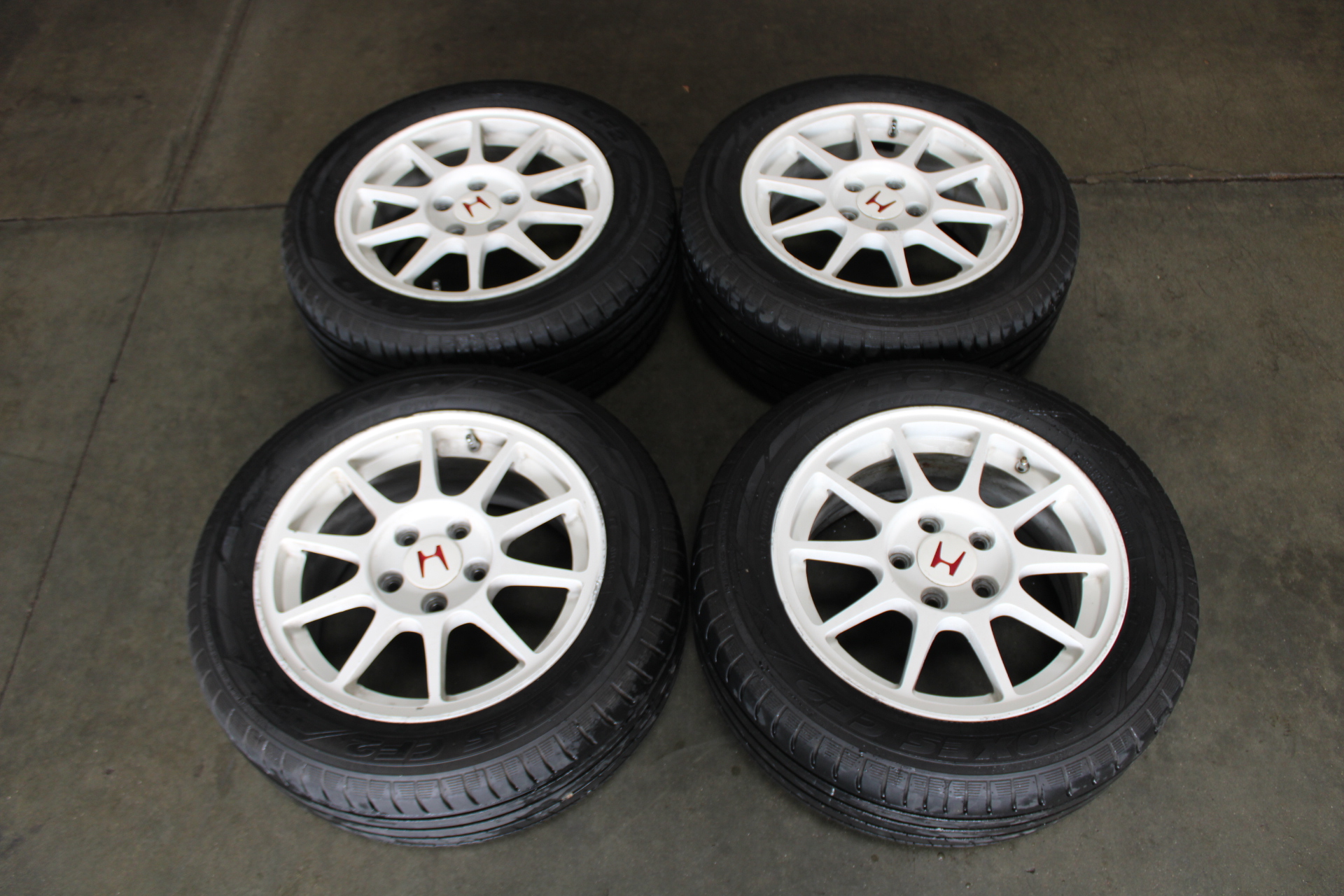 Acura Integra Type R OEM wheels 16 inch 5 lug set. Lug pattern is 5×114.3. OEM